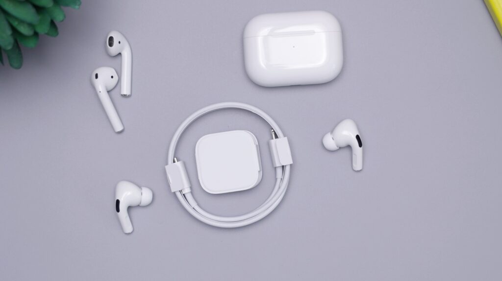 Best earbuds for small ears - Apple airpods