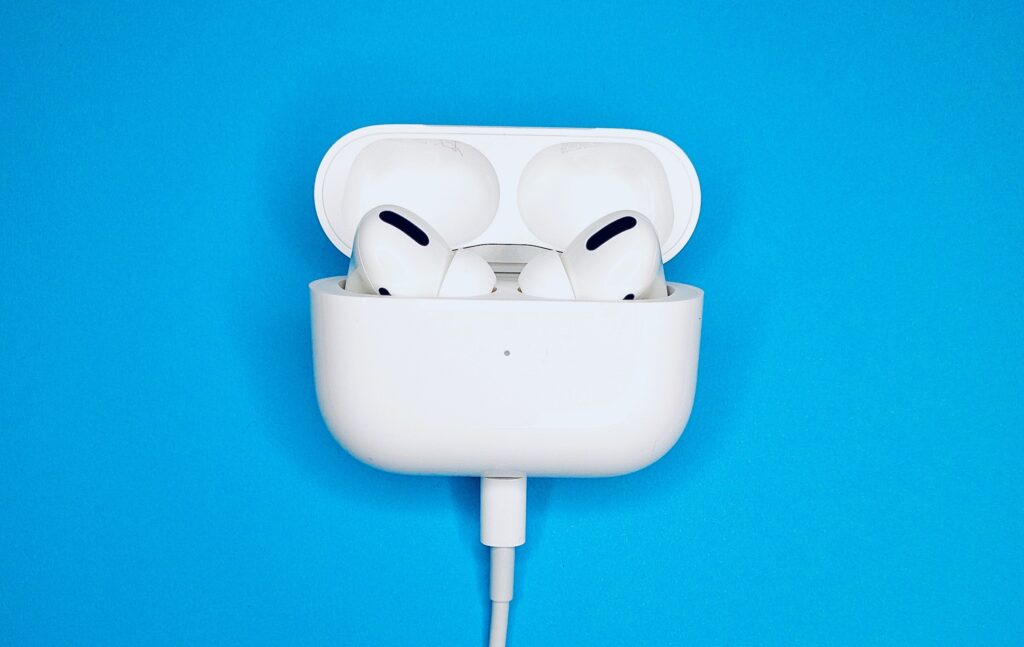 iphone airpods pro long battery life